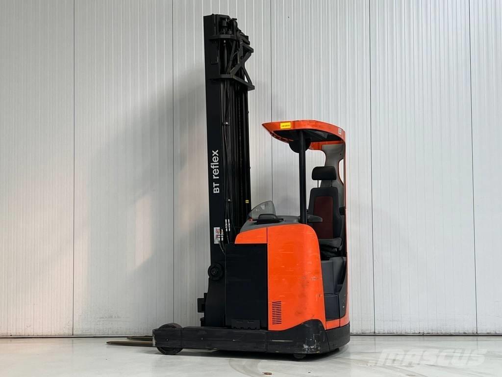 BT RRE160 Stivuitor cu catarg retractabil
