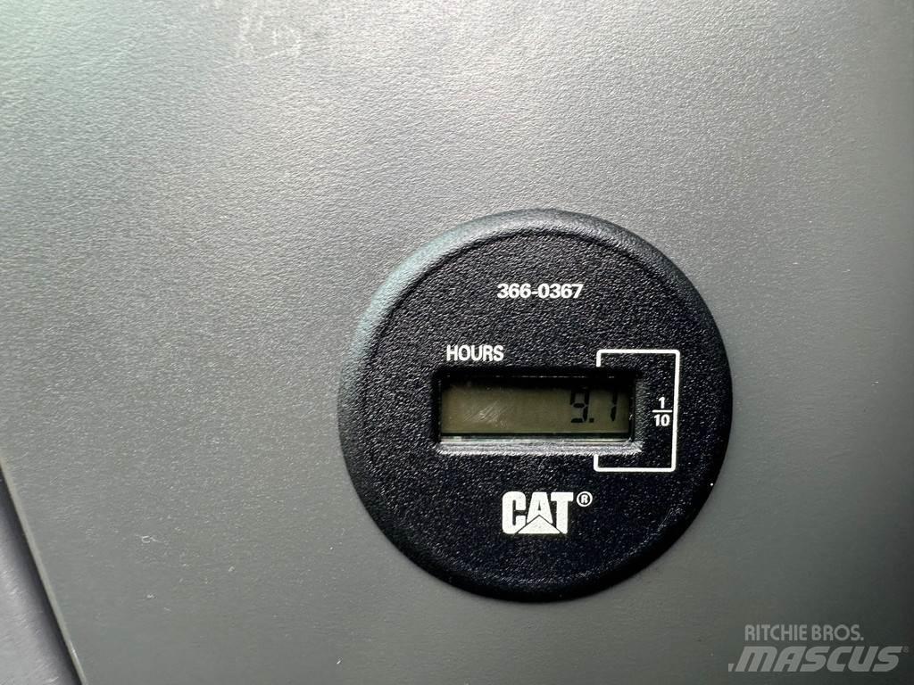 CAT 320D2 Excavatoare pe șenile
