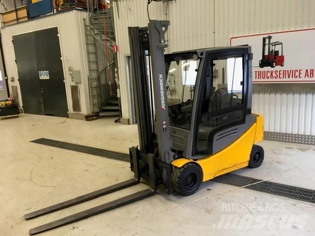 Jungheinrich EFG 320 Stivuitor electric