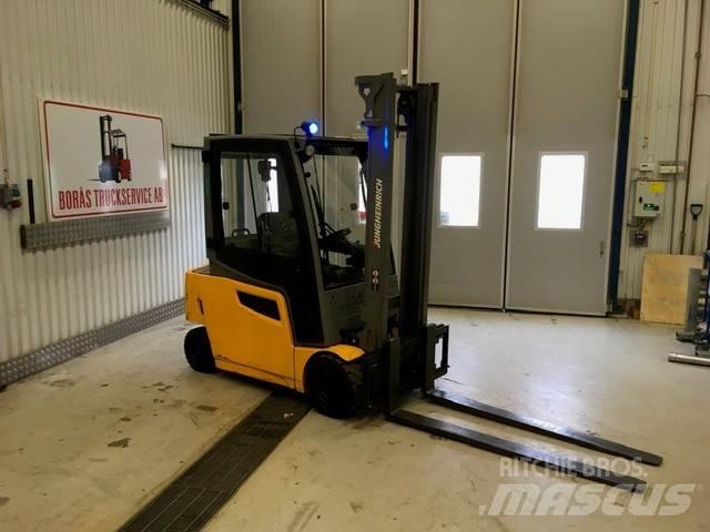 Jungheinrich EFG 320 Stivuitor electric