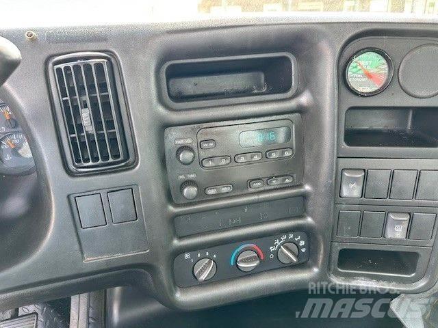 GMC 5500 Camioane platforma/prelata