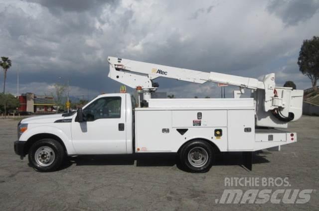 Ford F350 Vehicule de recuperare