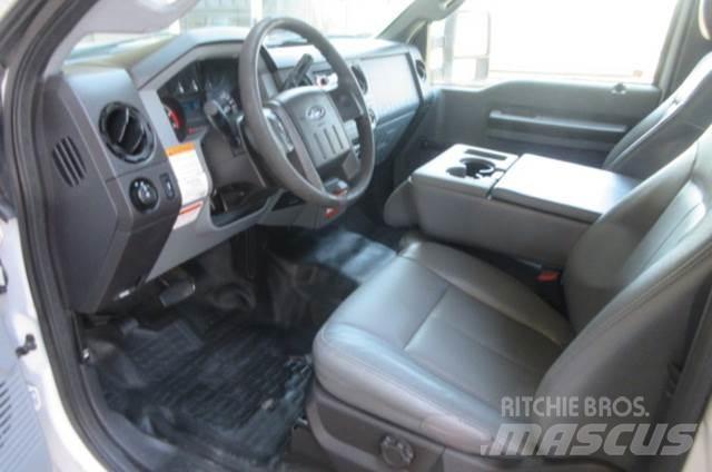 Ford F450 Platforme aeriene montate pe camion