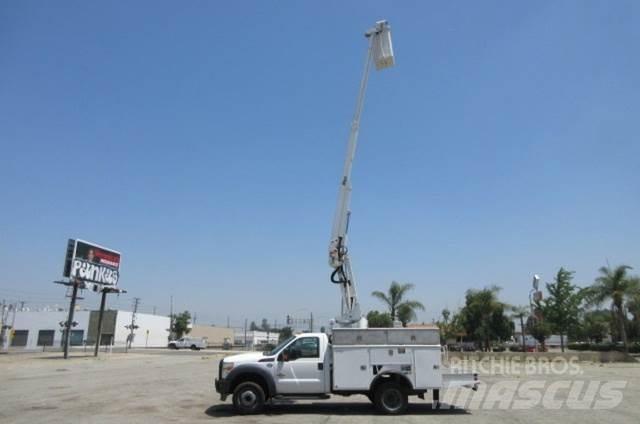 Ford F450 Platforme aeriene montate pe camion