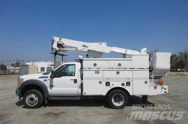 Ford F550 Platforme aeriene montate pe camion