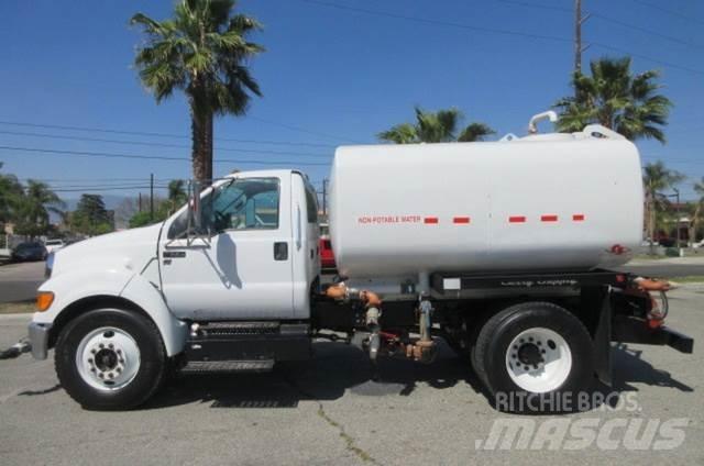 Ford F750 Vehicule de recuperare