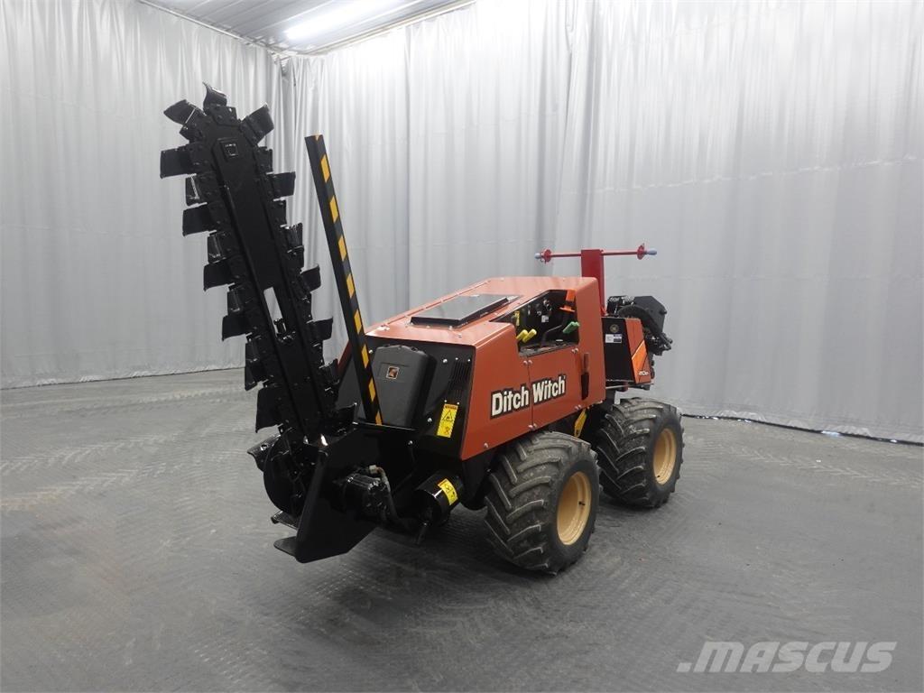 Ditch Witch 410SX Excavatoare de santuri