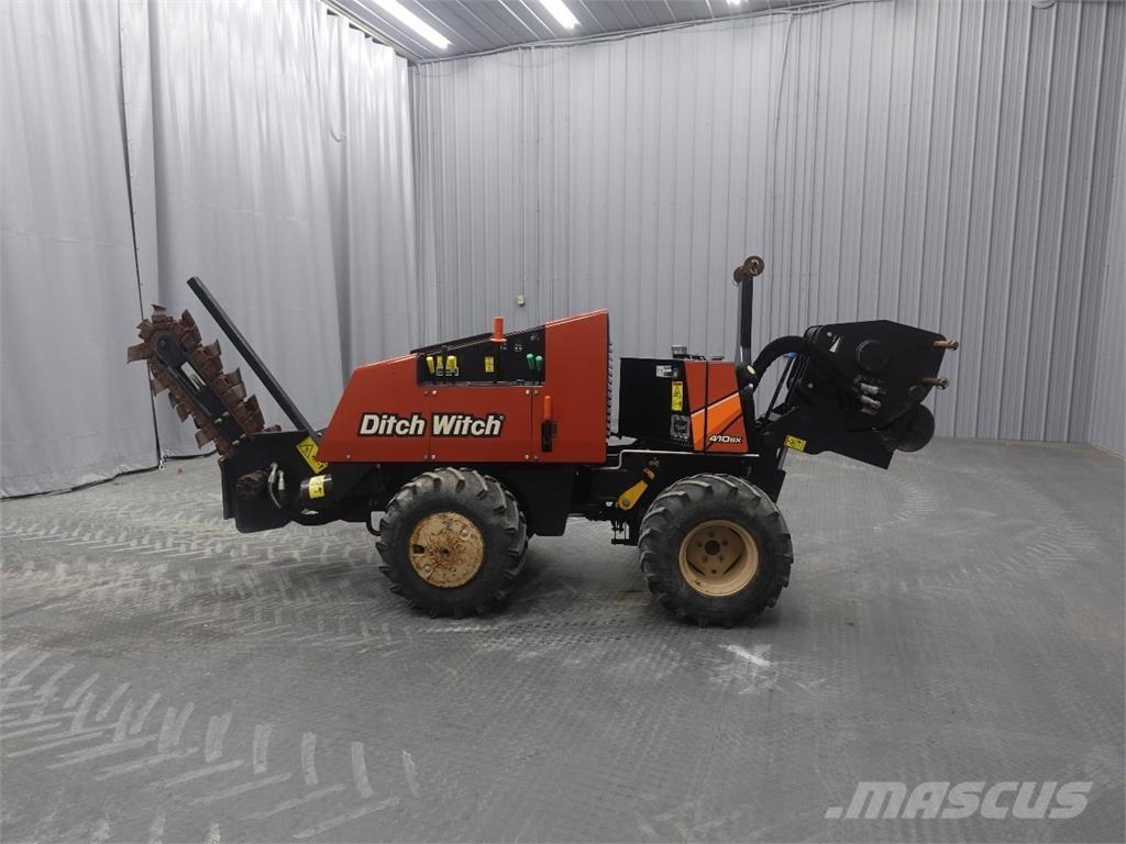 Ditch Witch 410SX Excavatoare de santuri