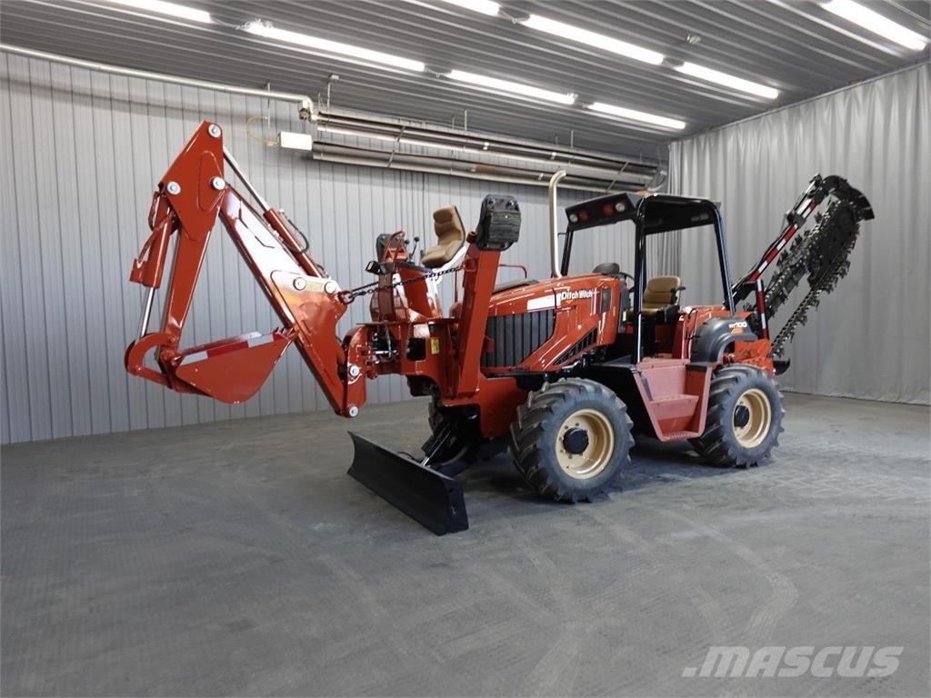 Ditch Witch RT100 Excavatoare de santuri