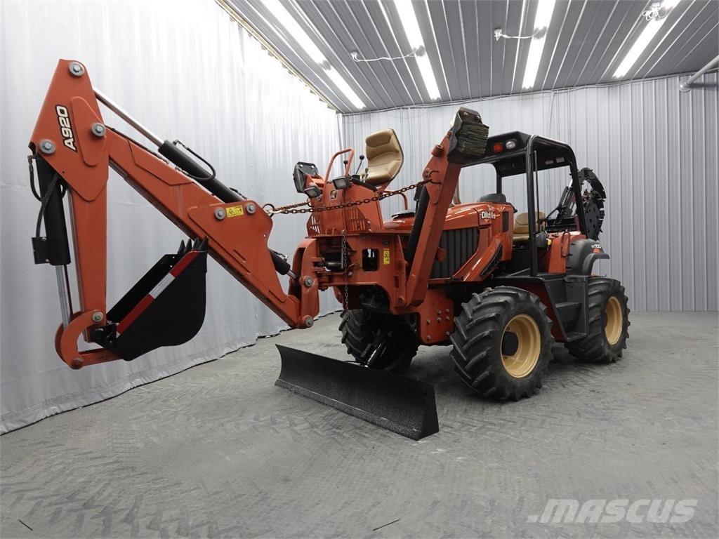 Ditch Witch RT100 Excavatoare de santuri