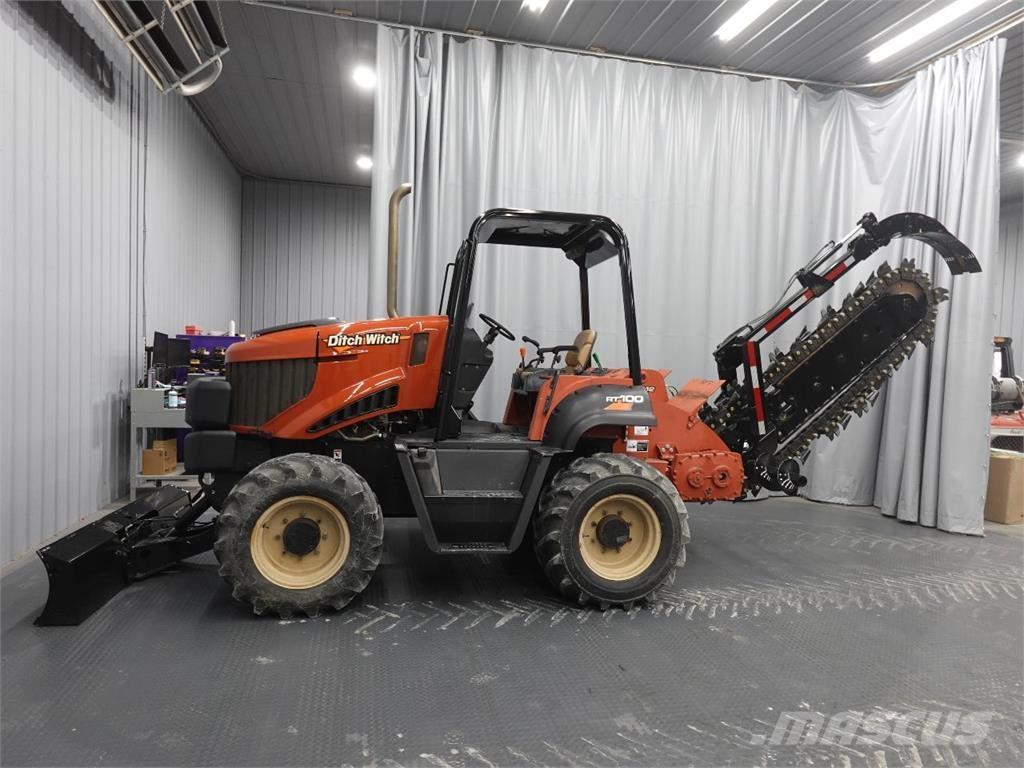 Ditch Witch RT100 Excavatoare de santuri