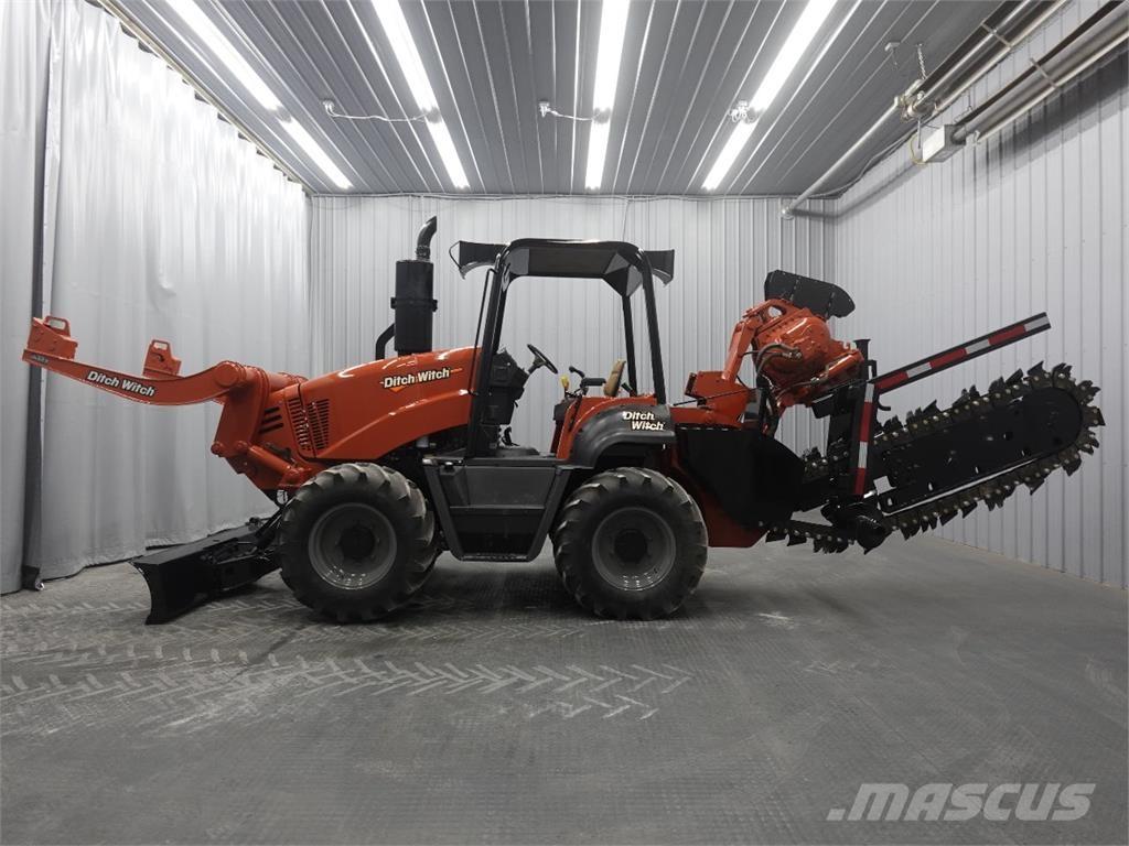Ditch Witch RT115 Excavatoare de santuri