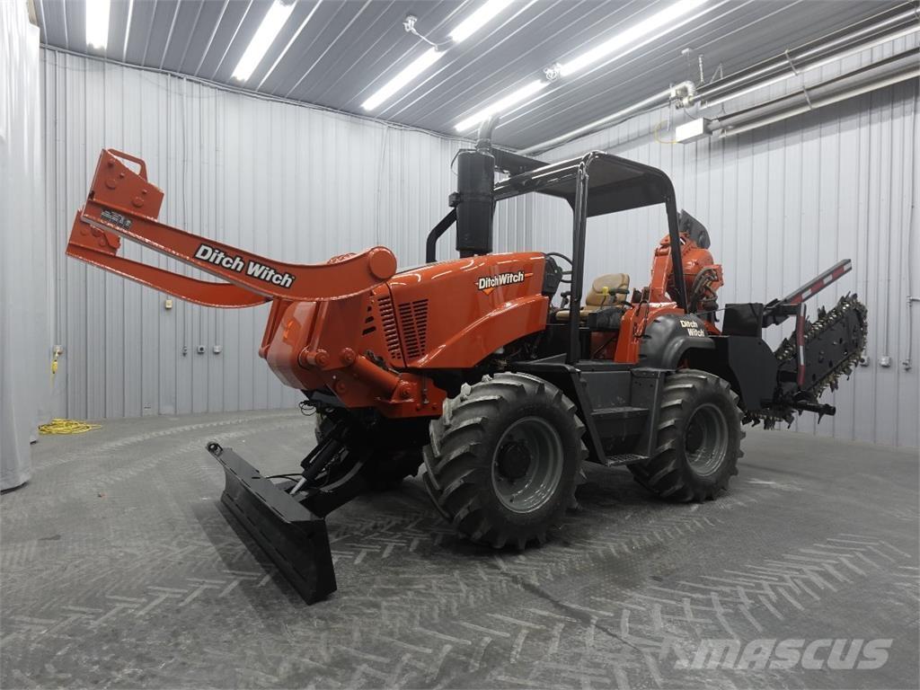 Ditch Witch RT115 Excavatoare de santuri