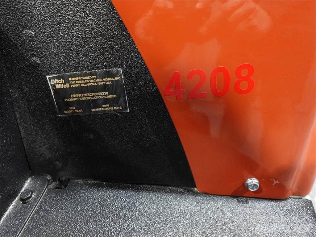 Ditch Witch RT30 Excavatoare de santuri