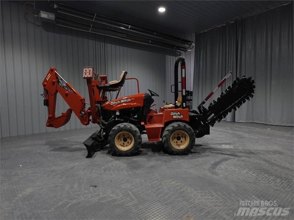 Ditch Witch RT36 Excavatoare de santuri