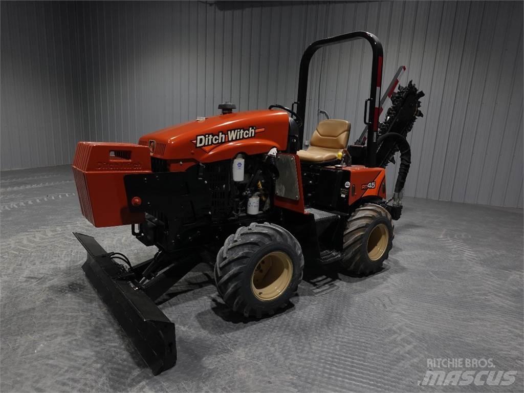 Ditch Witch rt45 Excavatoare de santuri