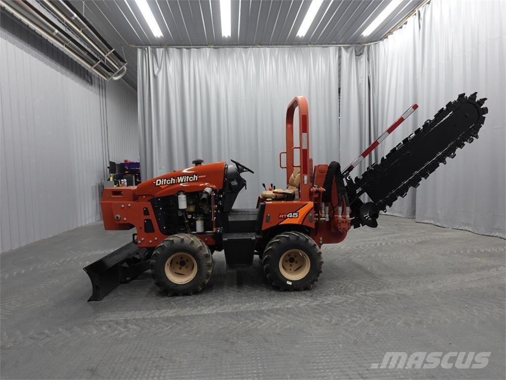 Ditch Witch rt45 Excavatoare de santuri