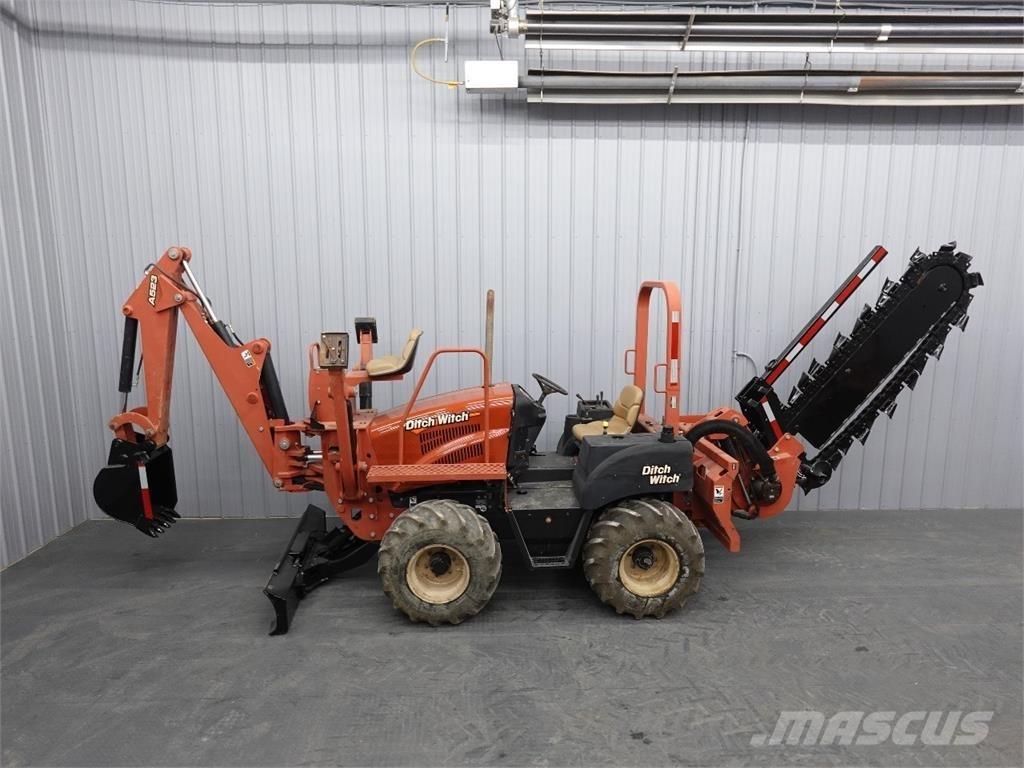 Ditch Witch RT80 Excavatoare de santuri