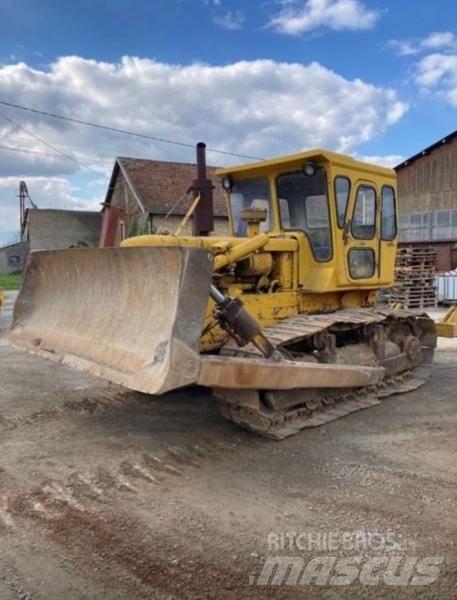 CAT D6C Buldozere pe senile