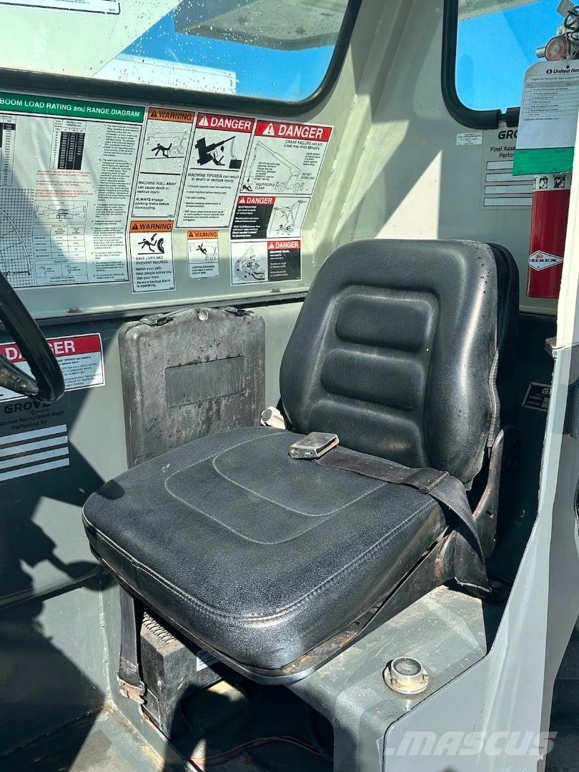 Grove YB5515 Macara teren accidentat