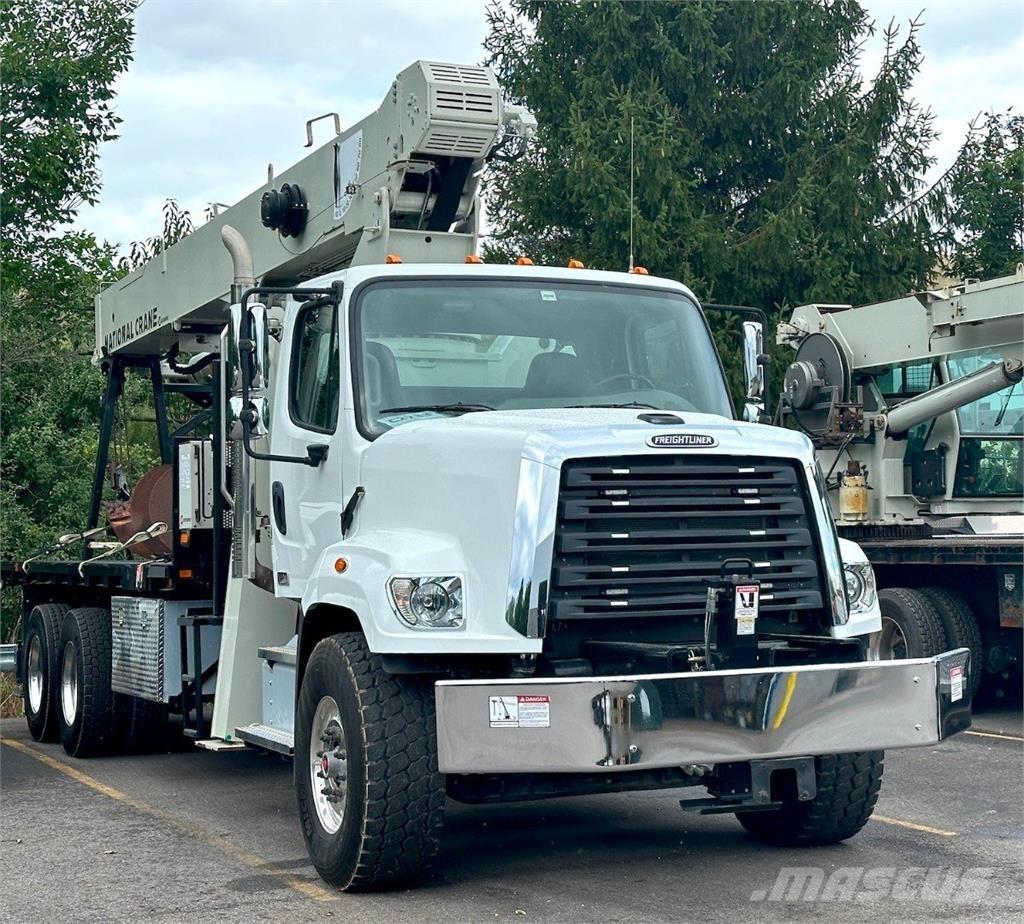 National 900A Camioane cu macara