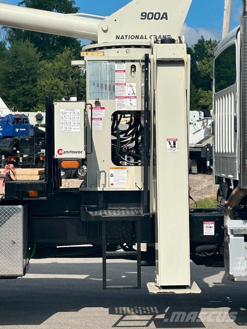 National 900A Camioane cu macara