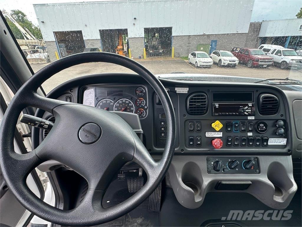 National 900A Camioane cu macara