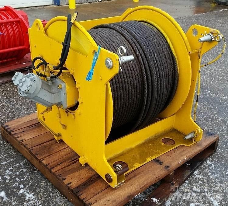 Tadano  Dispozitive de ridicare şi lifturi pentru materiale