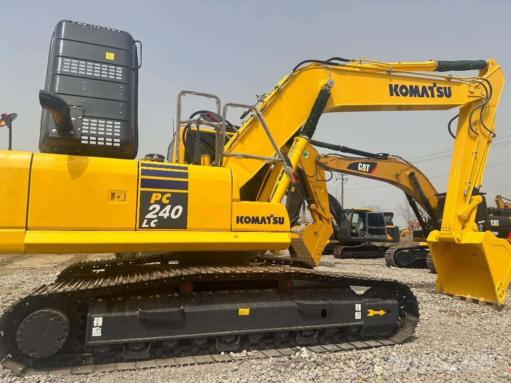 Komatsu PC 240 Excavatoare pe șenile
