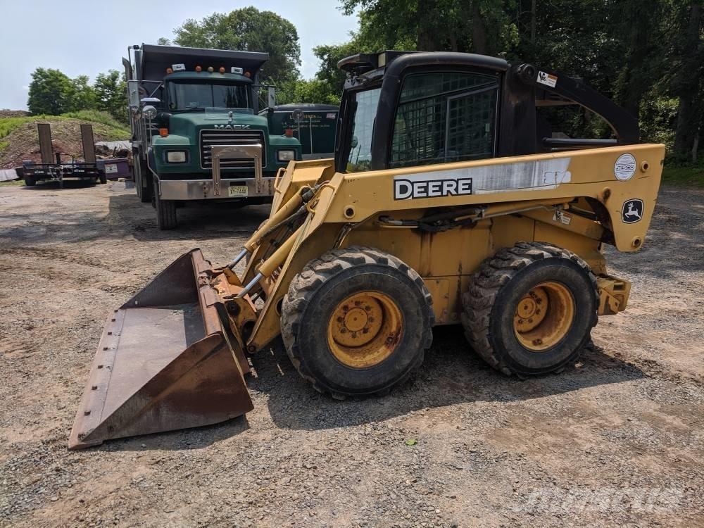 John Deere 328 Mini incarcator