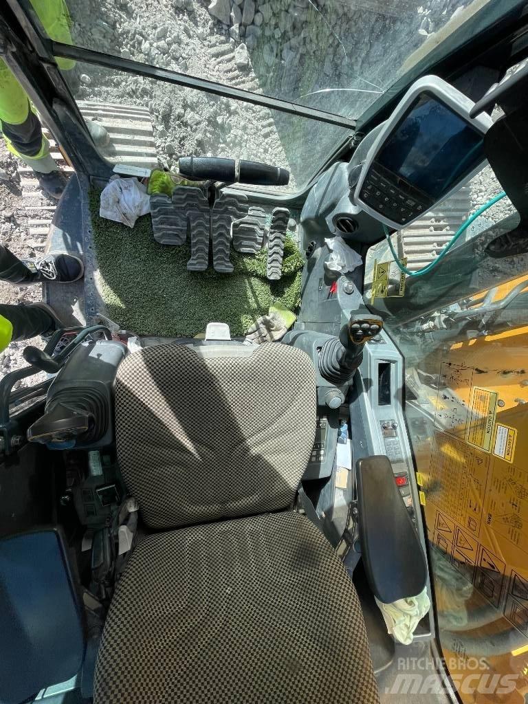 Hyundai HX235 Excavatoare pe șenile
