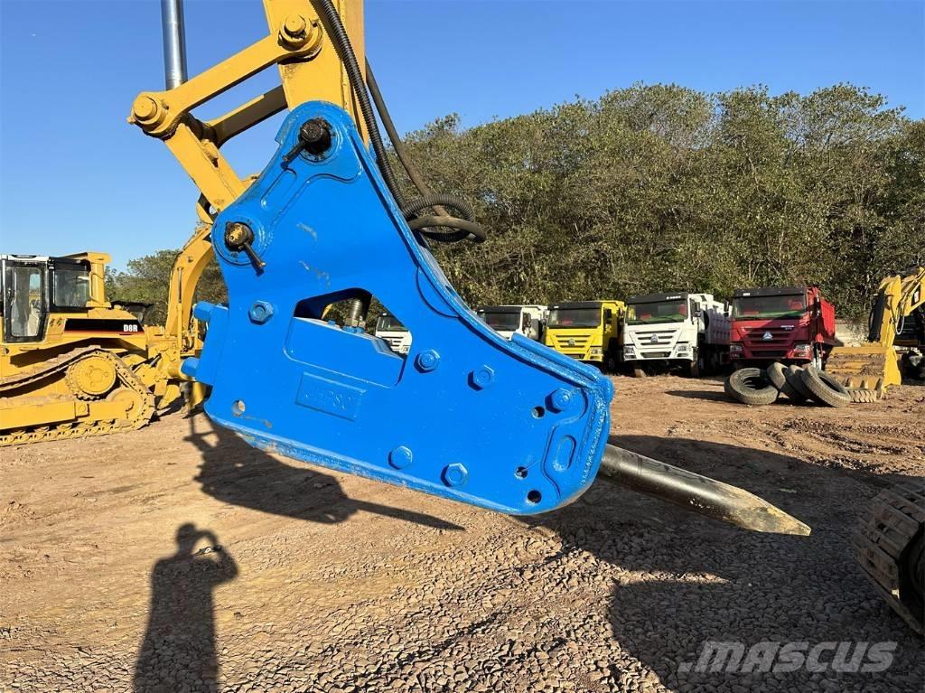 CAT 320 D L Excavatoare pe șenile

