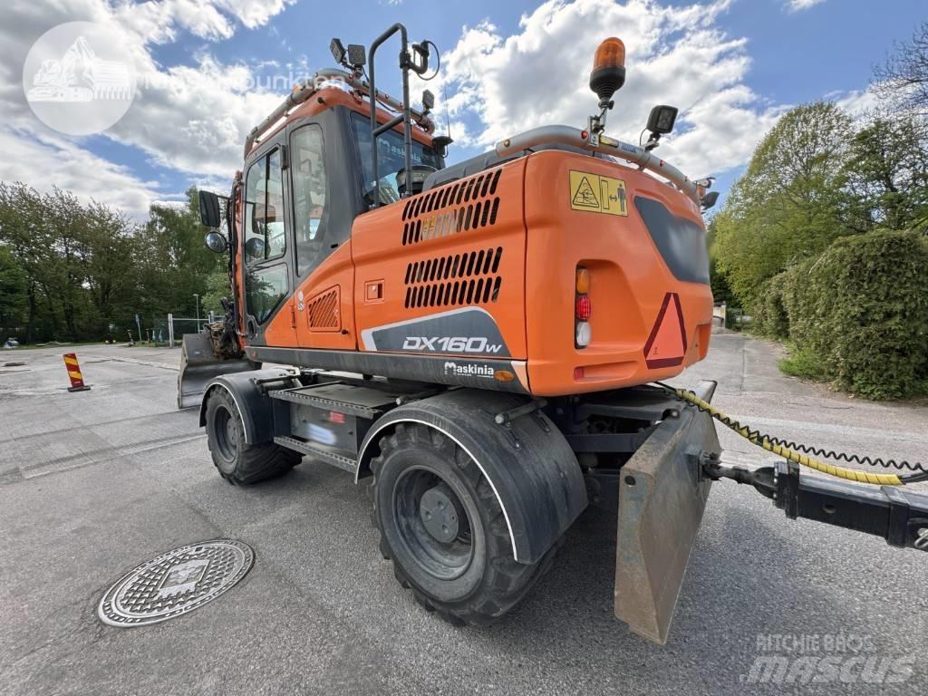 Doosan DX 160 W Excavatoare cu roti