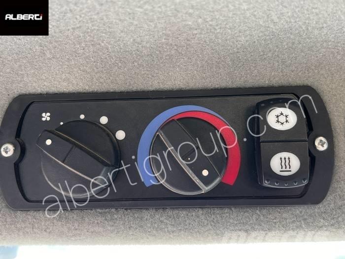 CAT CP 68 B Compactoare sol