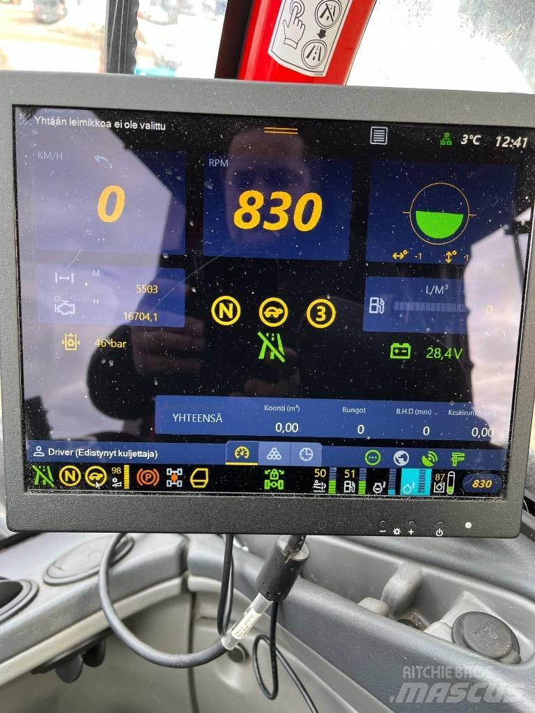 Komatsu 911.7 Combine forestiere