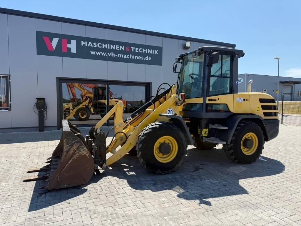Yanmar V 80 Incarcator pe pneuri