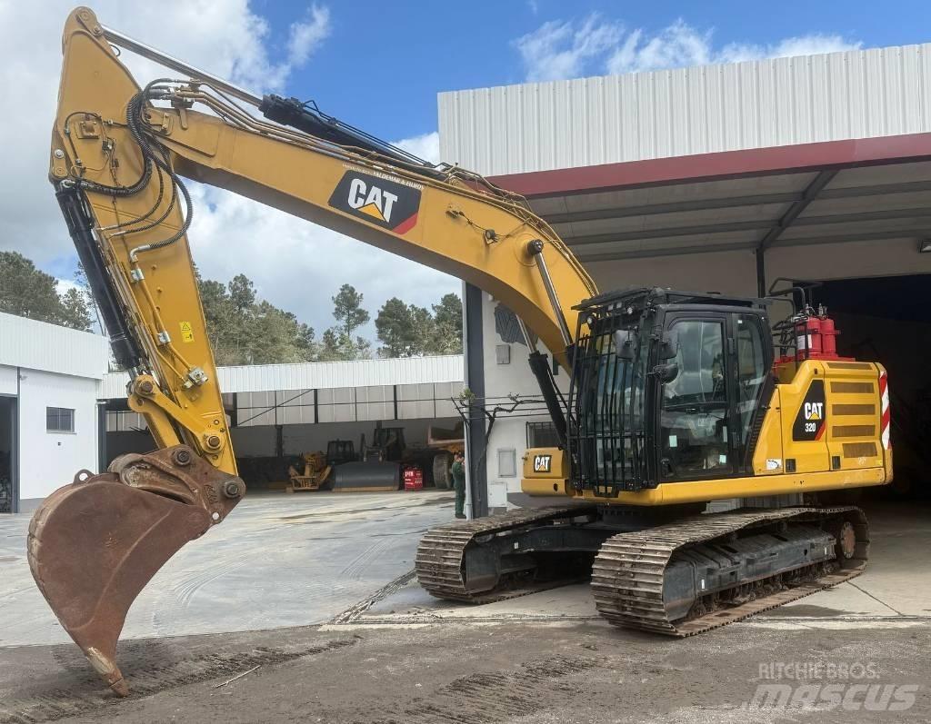 CAT 320 Excavatoare pe șenile
