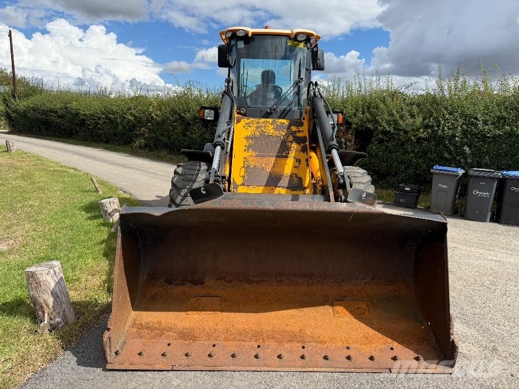 JCB 416 HT Incarcator pe pneuri