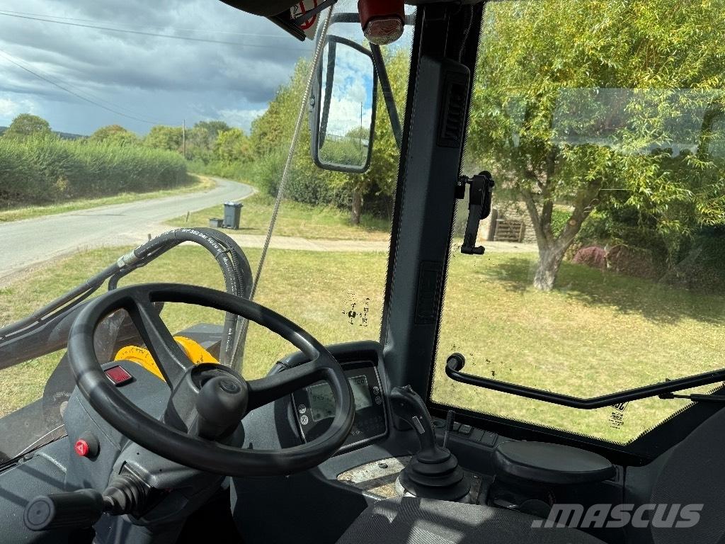 JCB 416 HT Incarcator pe pneuri