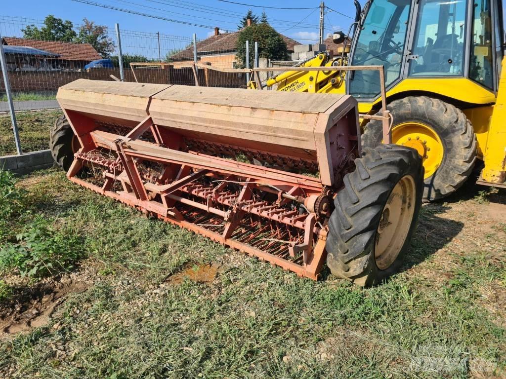 Kuhn 4M Semanatoare