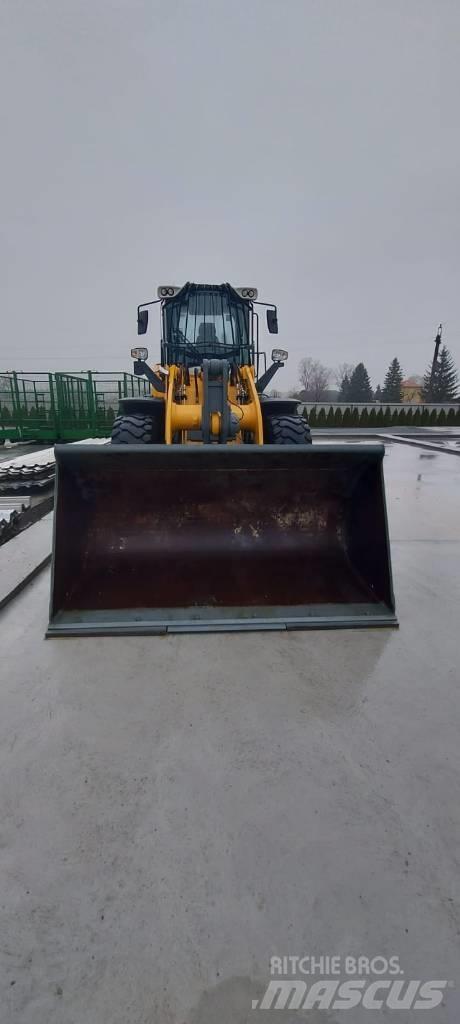 Liebherr L 538 Incarcator pe pneuri