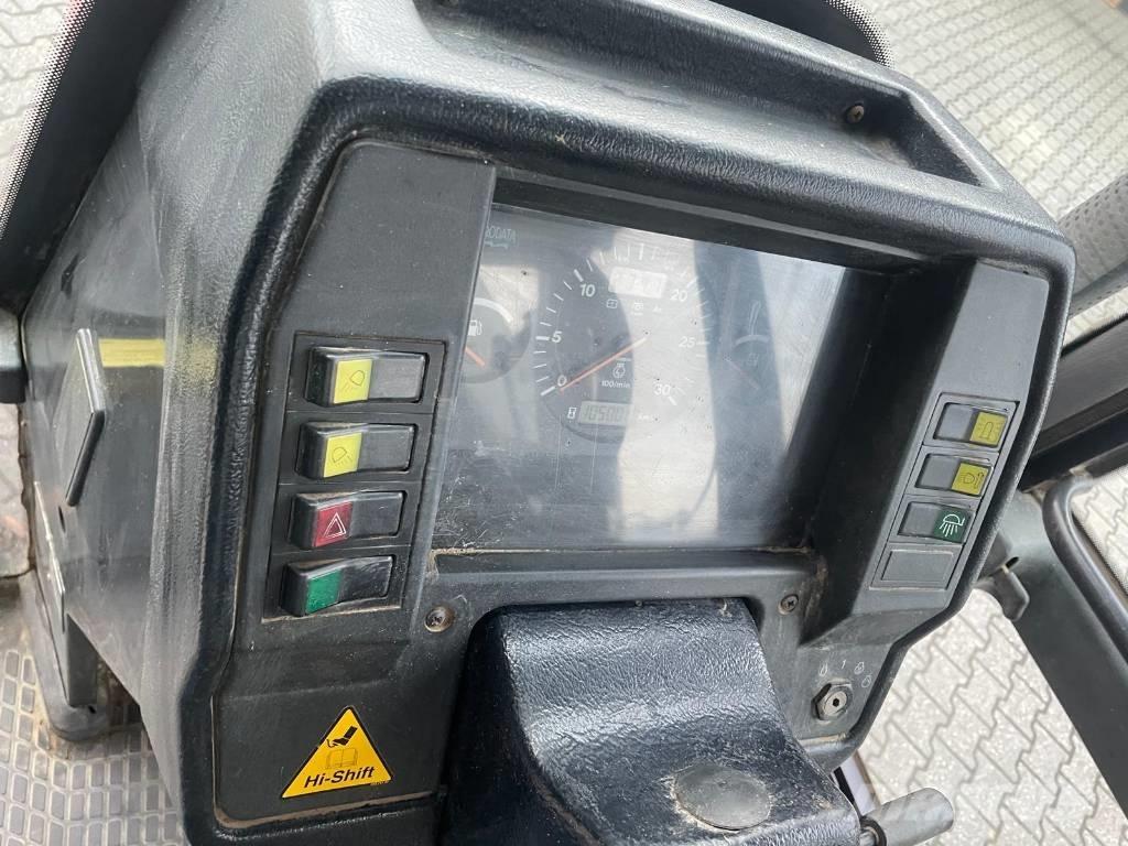 Valtra 6600 tractor Tractoare