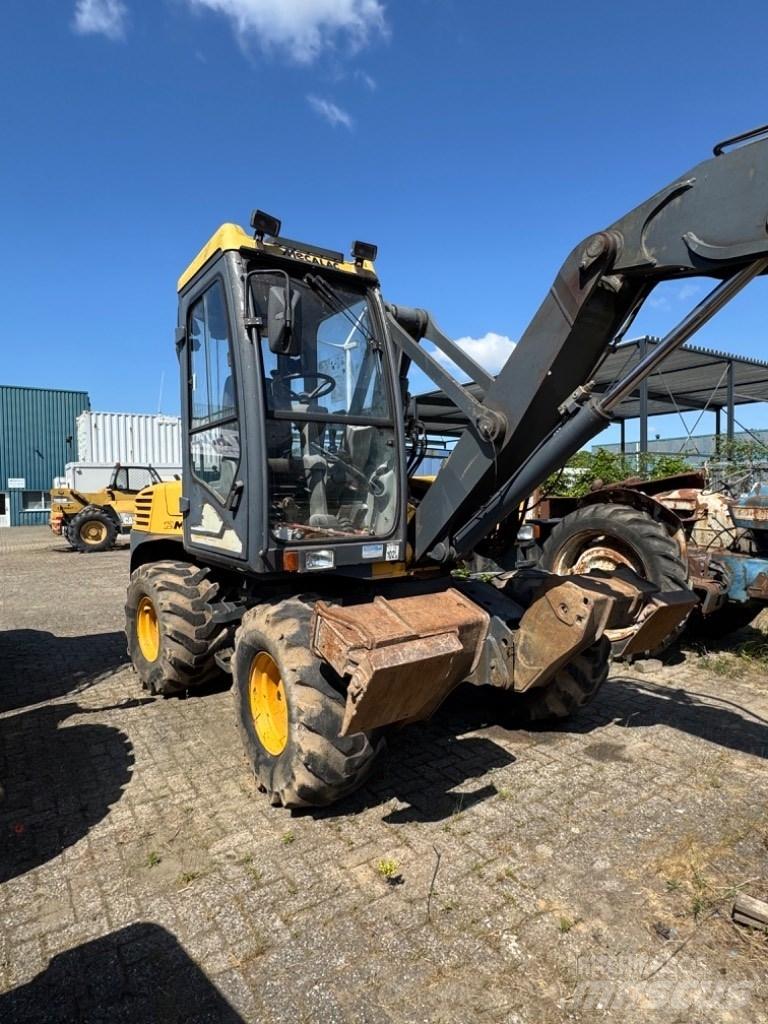 Mecalac 12 MXT Excavatoare cu roti