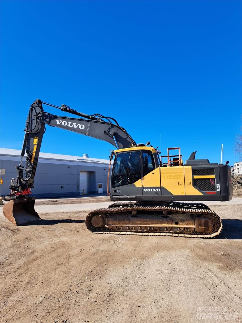 Volvo EC220EL Excavatoare pe șenile

