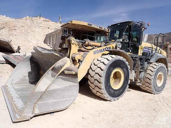 Komatsu WA475 Incarcator pe pneuri