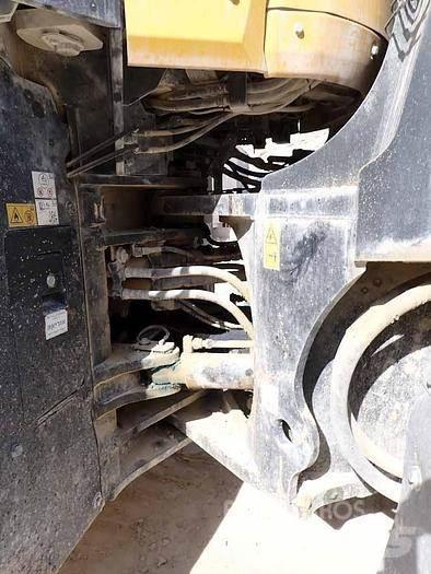 Komatsu WA475 Incarcator pe pneuri