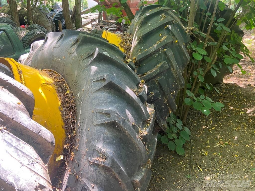 John Deere 4650 Tractoare