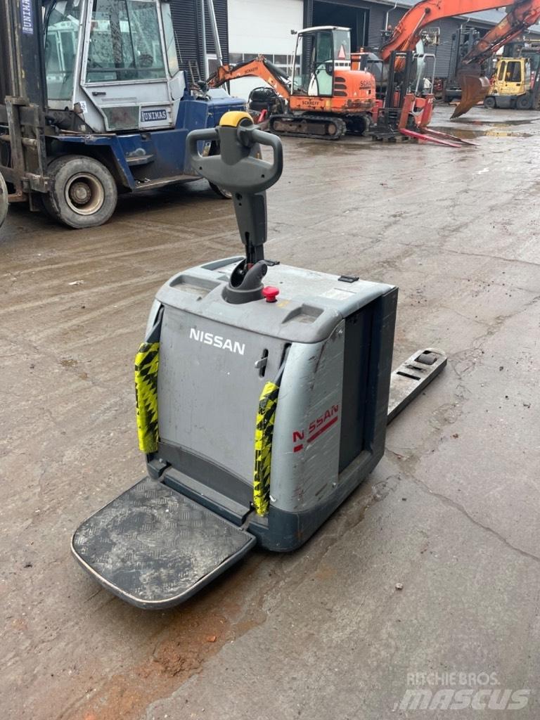 Nissan PLP 200 Transpaleta manuala