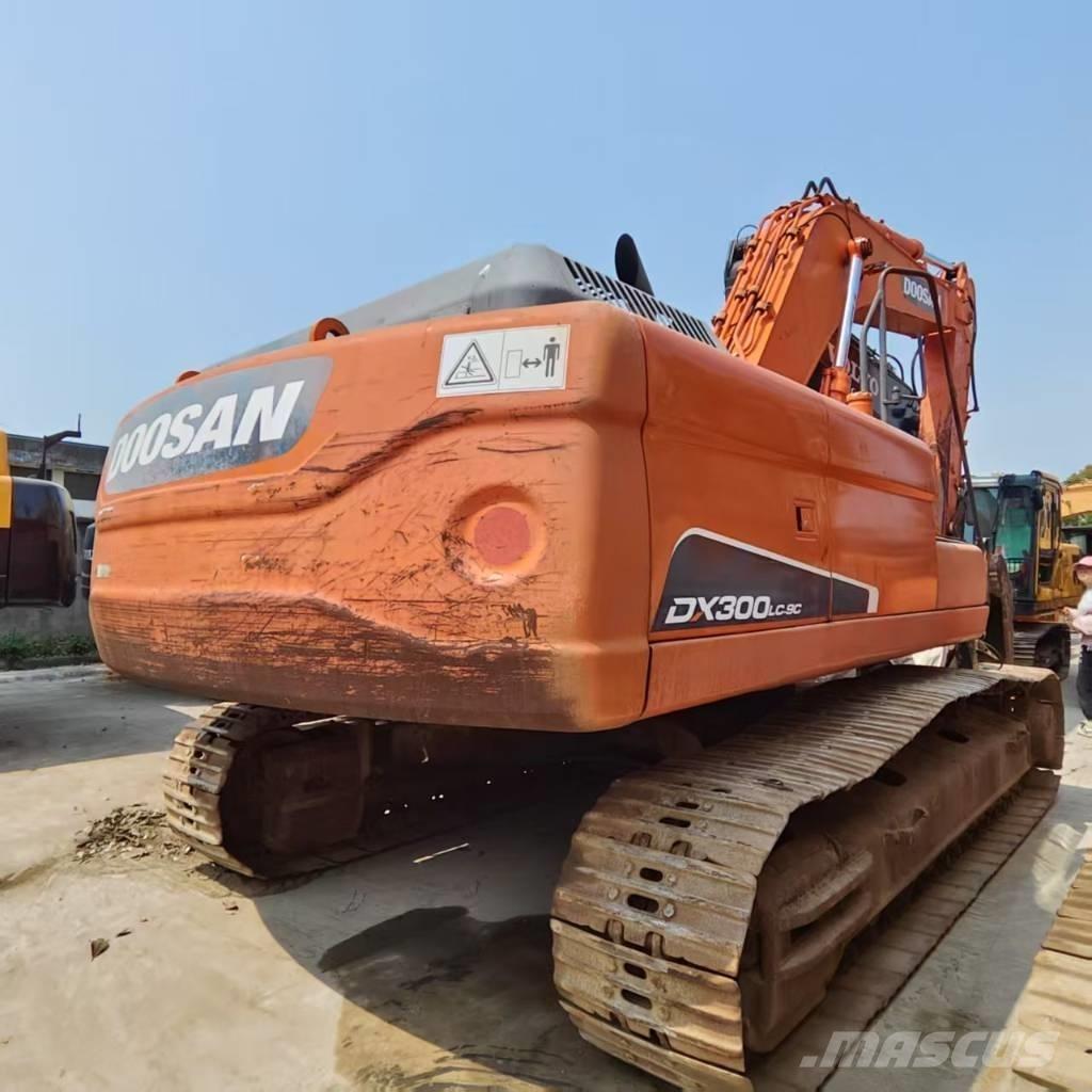 Doosan DX 300 LC Excavatoare pe șenile
