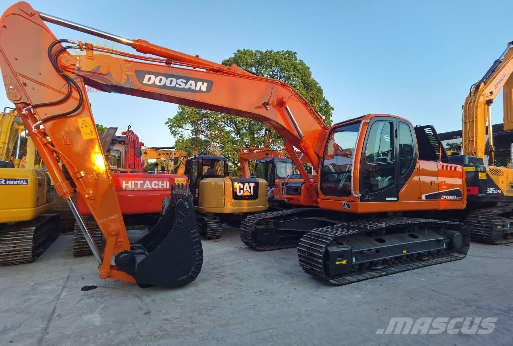Doosan DX 225 LC Excavatoare pe șenile
